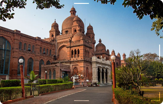 50 Places Of Lahore, Punjab Pakistan 7 Places Of Lahore: Lahore Museum – Mall Road