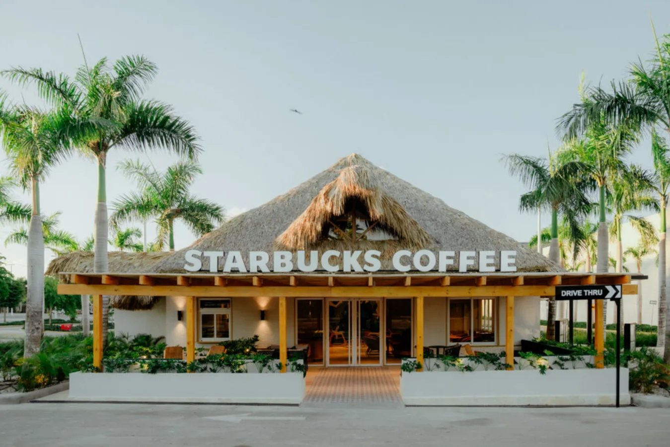 25 Strange Starbucks Stores Around the World 14 Unique Starbucks Stores Around the World: Dominica Republic