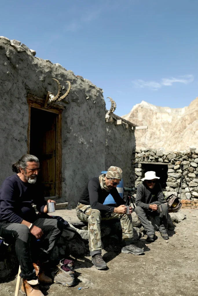 Tale About Ibex Trophy Hunting in Hunza Pakistan 20 what are facilities in camp 01 on batura glacier