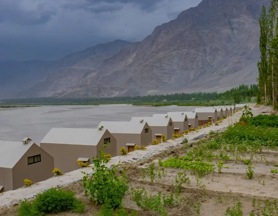 Best Honeymoon Places in Pakistan: Khoj Resort Katpana Desert Skardu: Khoj resorts huts Best Honeymoon Places in Pakistan: Khoj Resort Katpana Desert Skardu