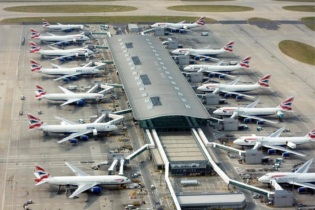 Top 10 Busiest Airports in The World 5 World's Busiest Airport: London Heathrow International Airport