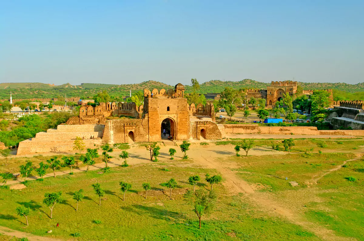 10 Best Photo Locations In Pakistan 24 Top Photo Locations in Pakistan: Rohtas Fort- Pakistan Tour n Travel