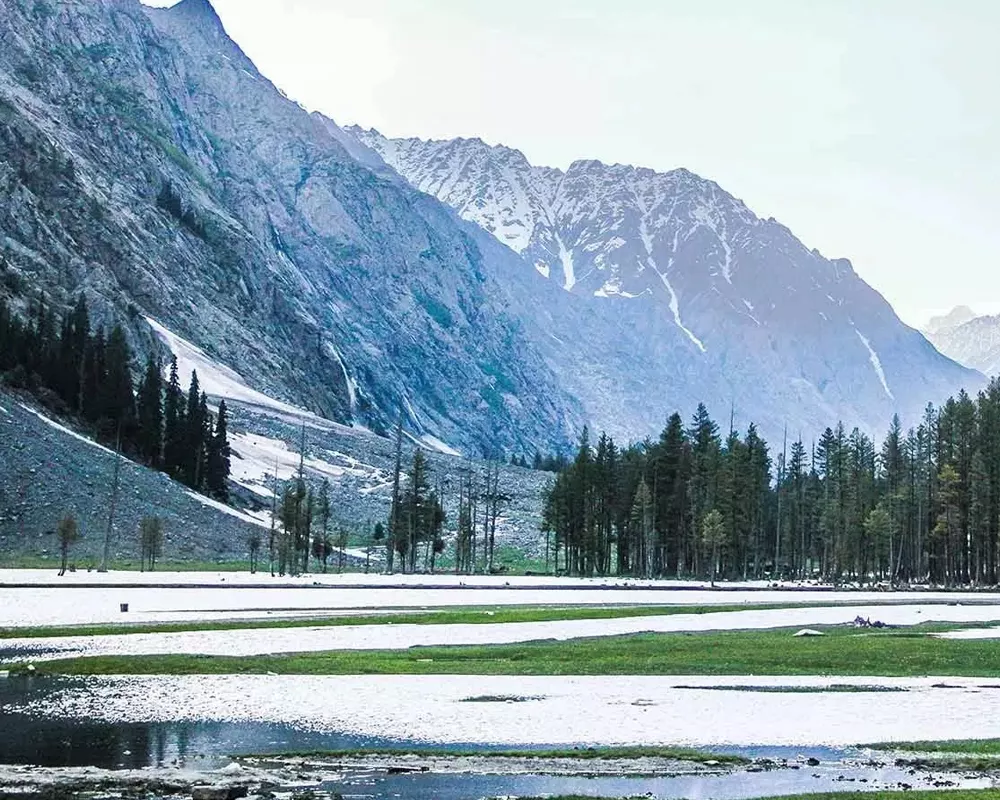 Top 10 Places in Swat Valley 19 Places in Swat Valley: Saifullah Lake